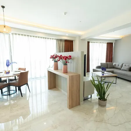 Sirius Town And アンタルヤ