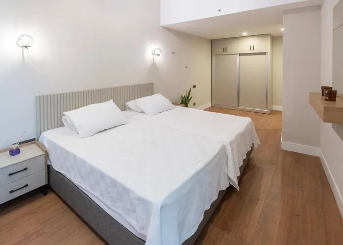 Hotel Sirius Town And