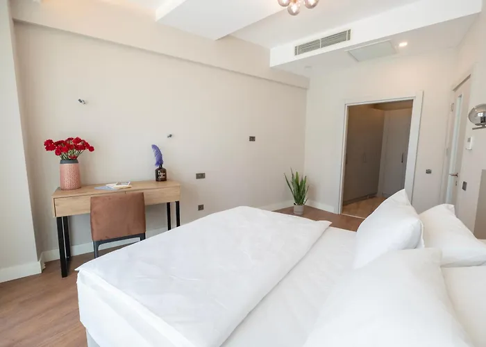 Hotel Sirius Town And