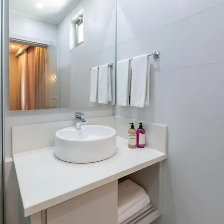 Hotel Sirius Town And *